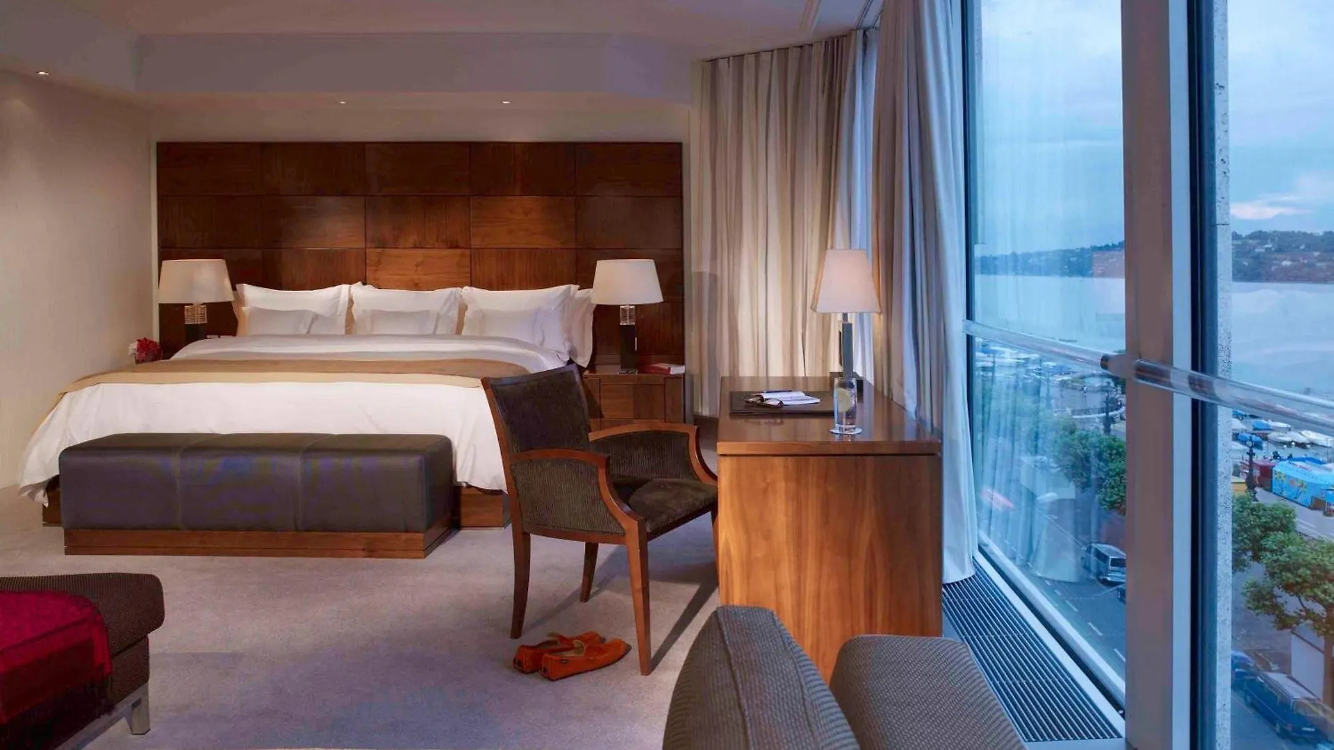 Fairmont Grand Hotel Geneva 5*,